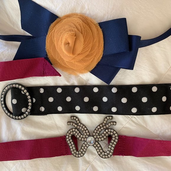 A COLLECTION OF 3 TIE BELTS - FLOWER, BOW, POLKADOT - Picture 5 of 5